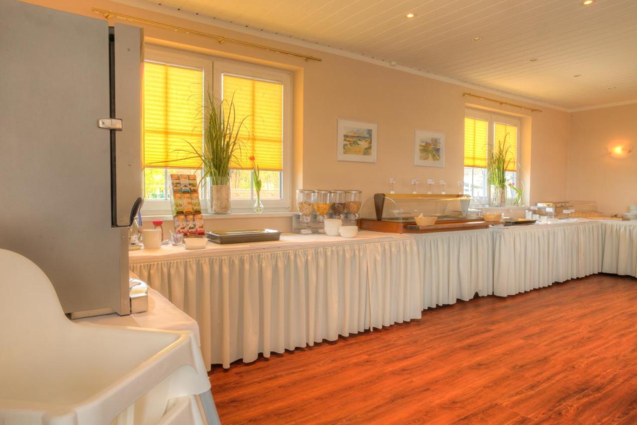 Hotel Ostseewoge กราล-มือริทซ์ ภายนอก รูปภาพ