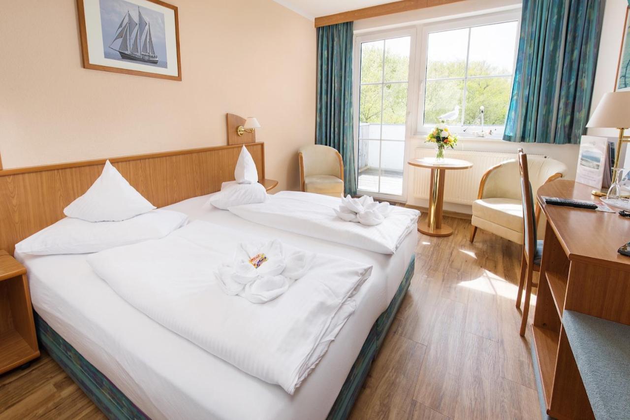 Hotel Ostseewoge กราล-มือริทซ์ ภายนอก รูปภาพ