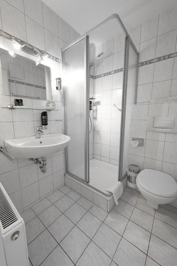 Hotel Ostseewoge กราล-มือริทซ์ ภายนอก รูปภาพ