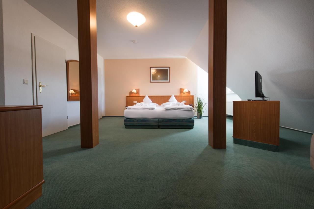 Hotel Ostseewoge กราล-มือริทซ์ ภายนอก รูปภาพ